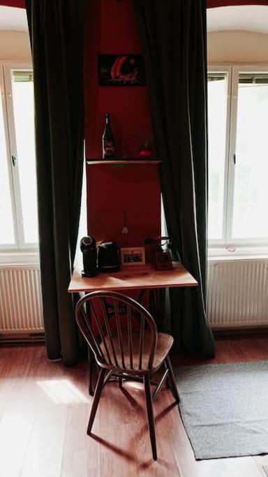 Sahara Studio With Shared Bathroom In City Centre บราติสลาวา ภายนอก รูปภาพ