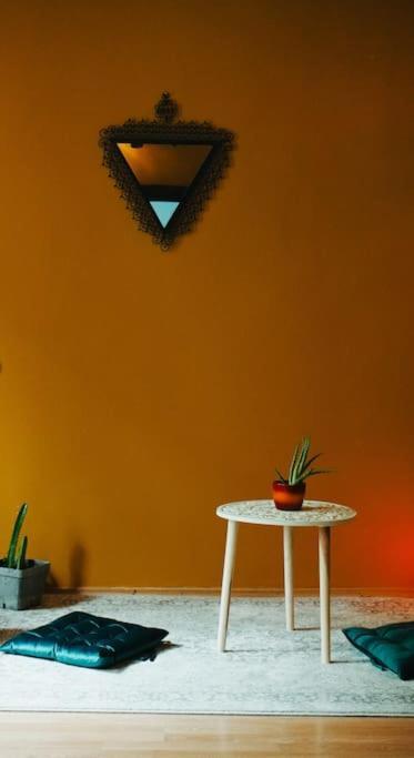 Sahara Studio With Shared Bathroom In City Centre บราติสลาวา ภายนอก รูปภาพ