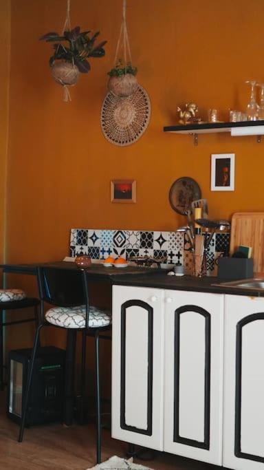 Sahara Studio With Shared Bathroom In City Centre บราติสลาวา ภายนอก รูปภาพ