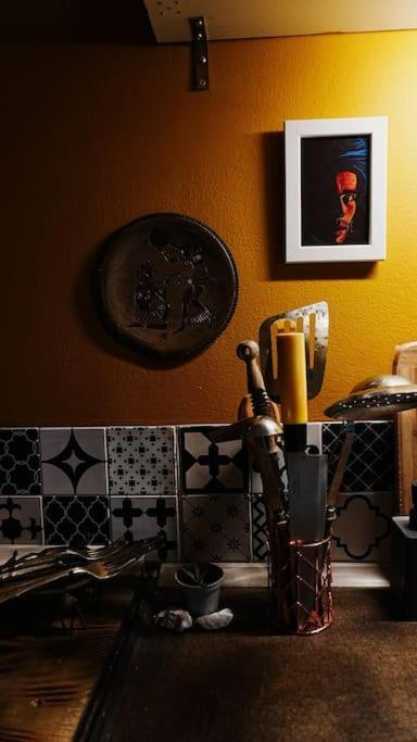Sahara Studio With Shared Bathroom In City Centre บราติสลาวา ภายนอก รูปภาพ