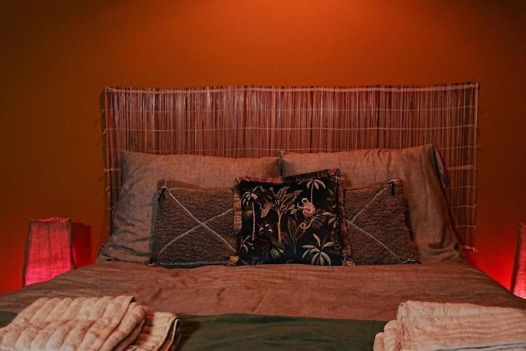 Sahara Studio With Shared Bathroom In City Centre บราติสลาวา ภายนอก รูปภาพ